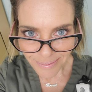 Meet your Posher, Lorrie